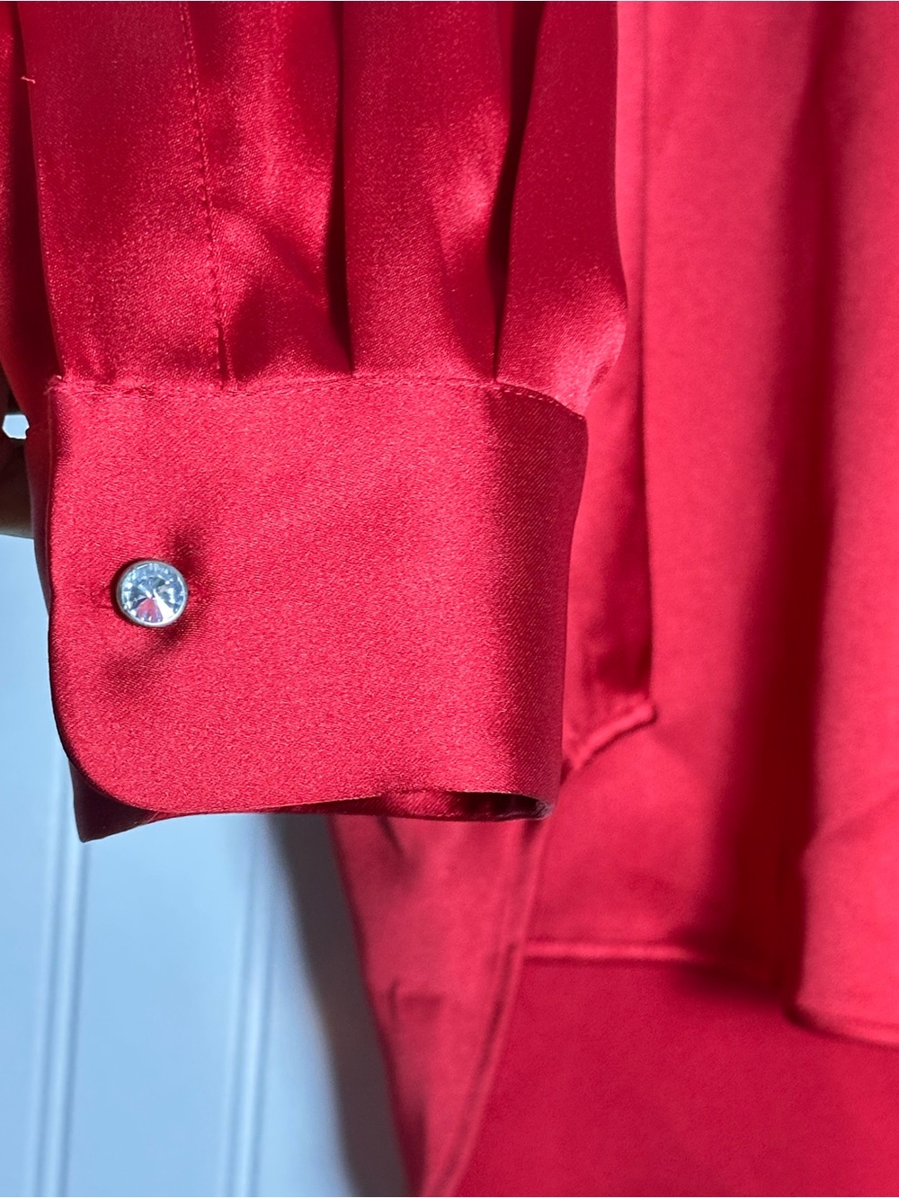 Gianni Bini Red Cherry Satin Button-Down Long Sleeves Shirt Satin Oversized - Picture 3 of 11
